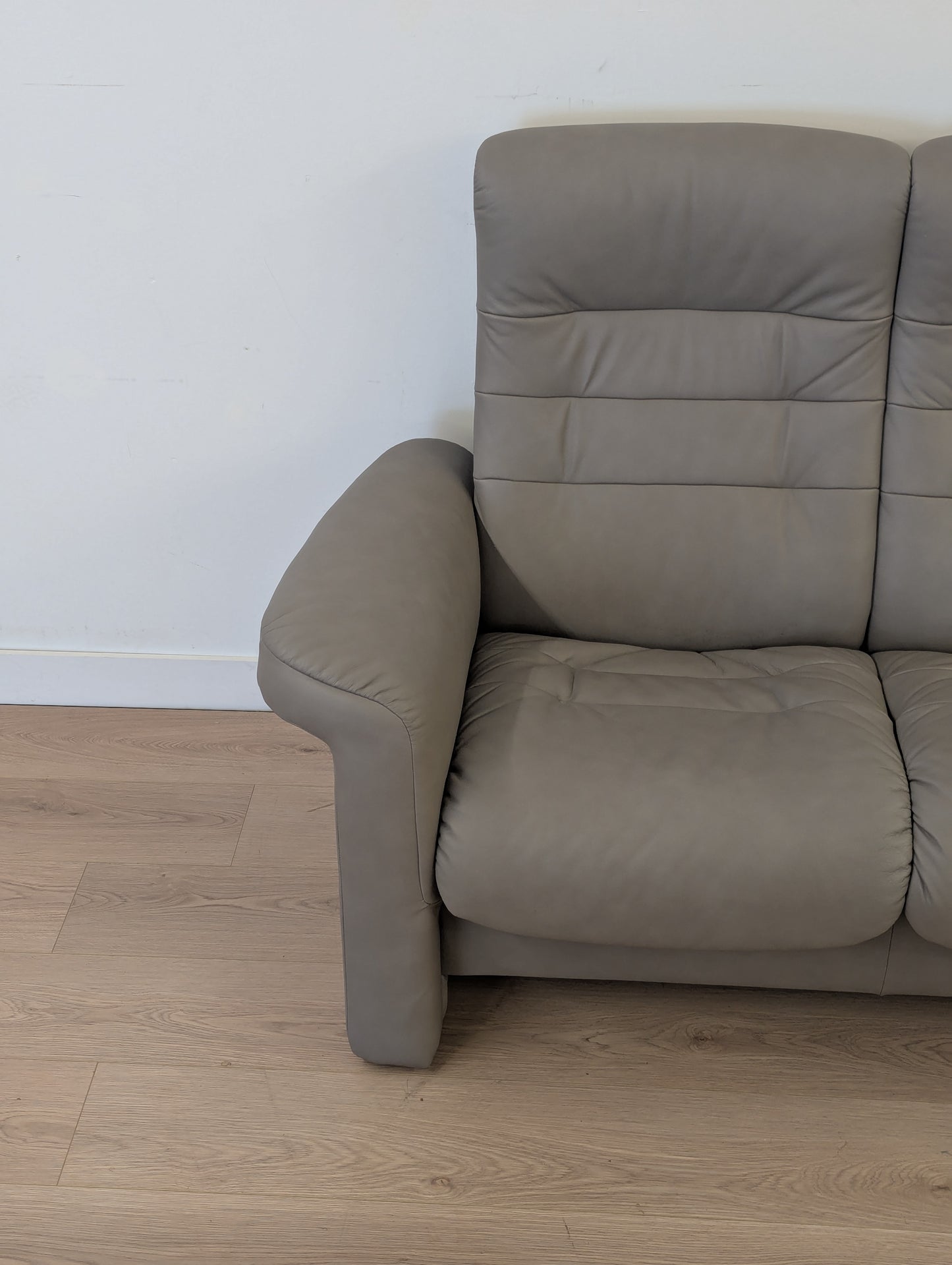 Stressless Sapphire High Back Sofa