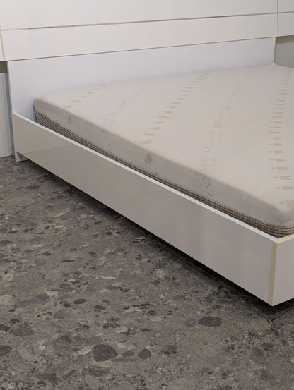 Status Italy Dream King Bed Frame