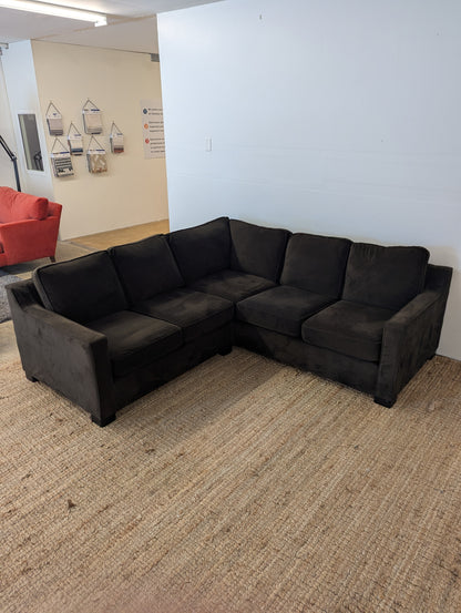 Stylus Metro Sectional