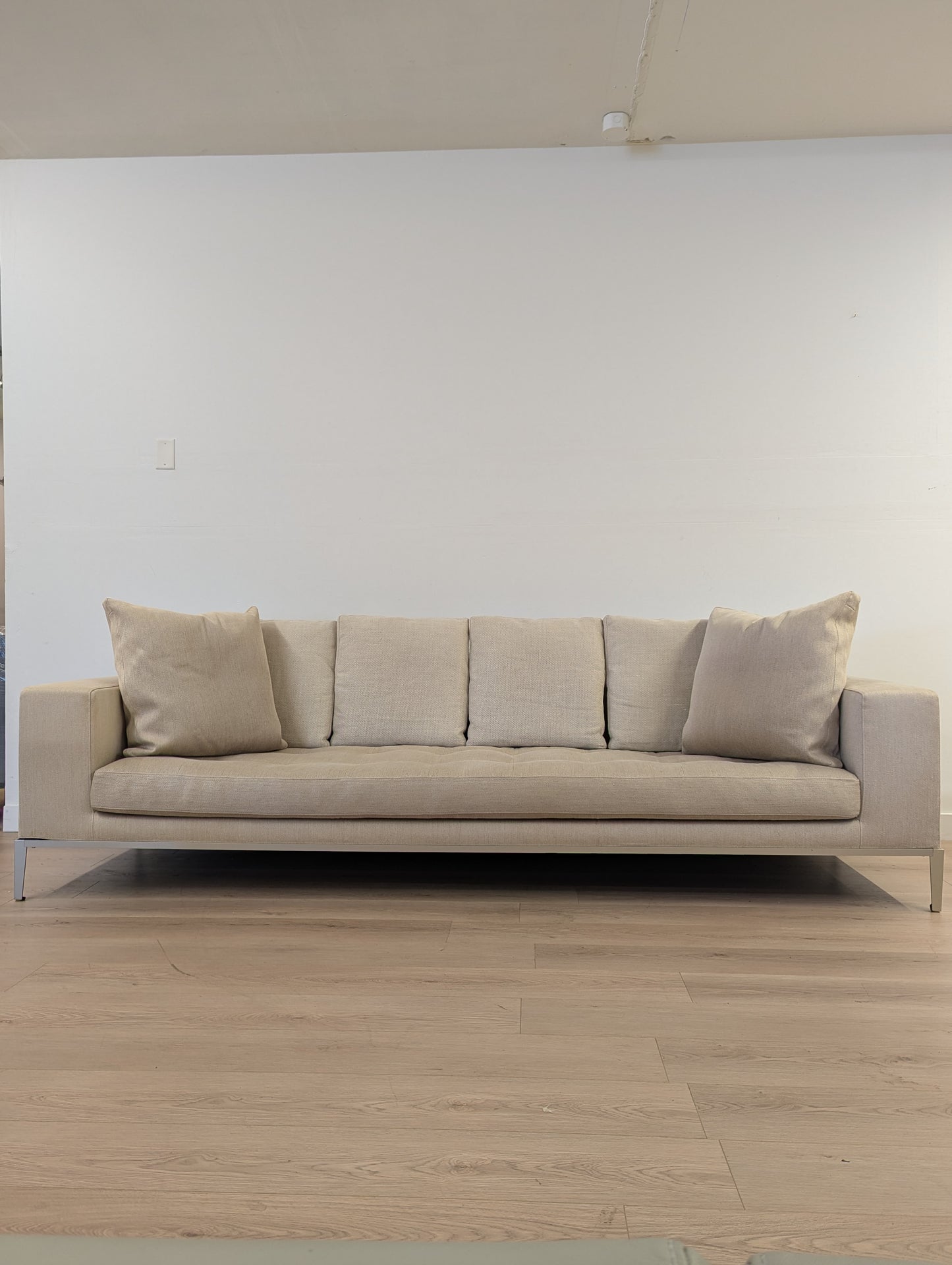 Maxalto Simpliciter Sofa