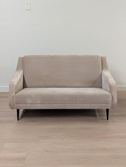 GUBI CDC2 Conic Base Lounge sofa