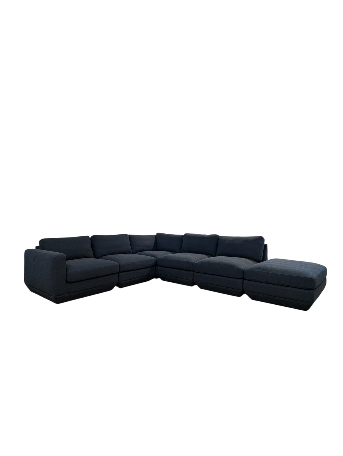 Gus Modern Podium 8 Piece Sectional Set