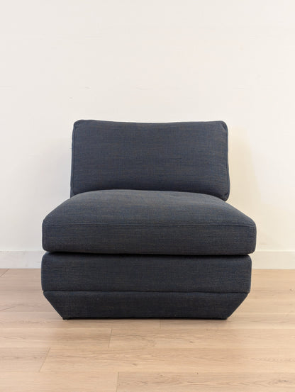 Gus Modern Podium 8 Piece Sectional Set