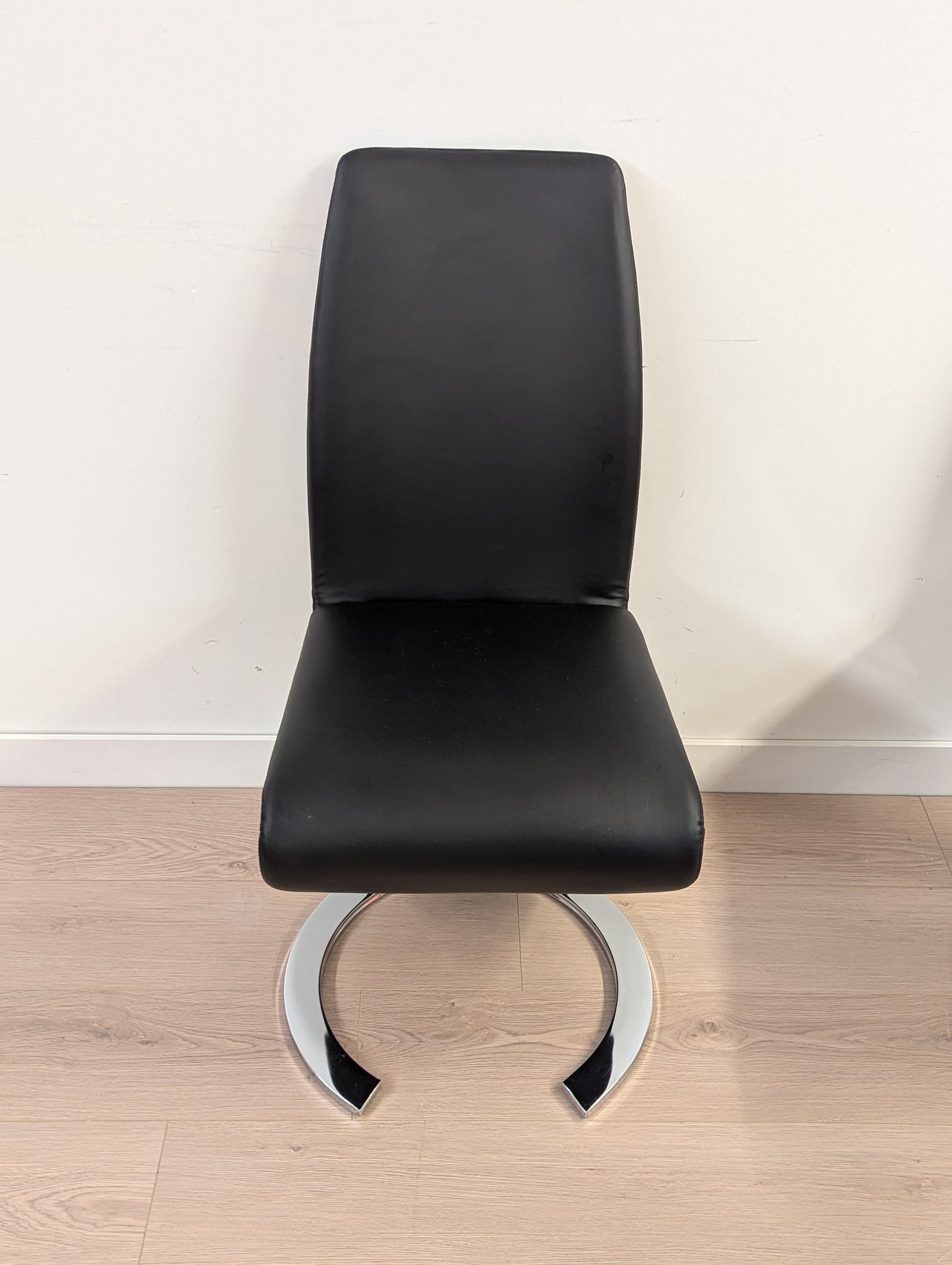 Global Furniture D9002 Dining Chair