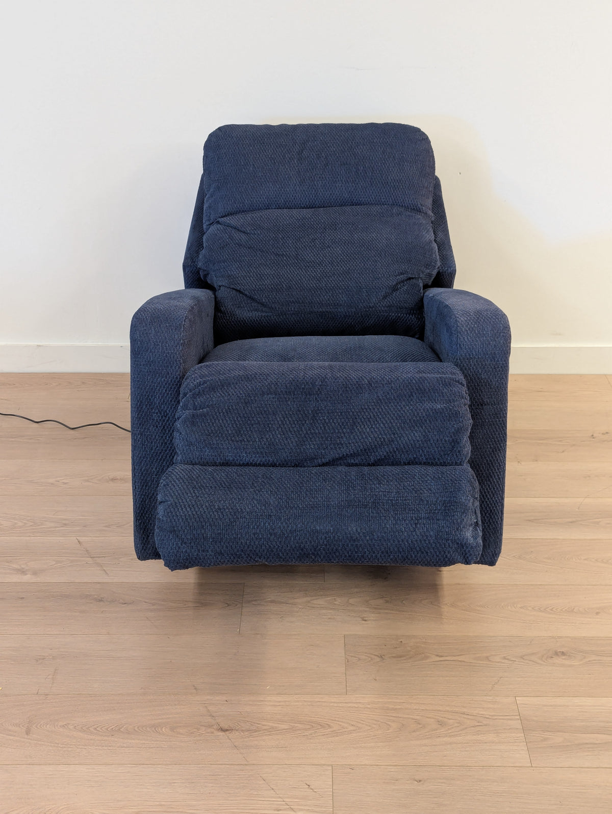 La-Z-Boy Finley Power Reclining Chair (2 Available)