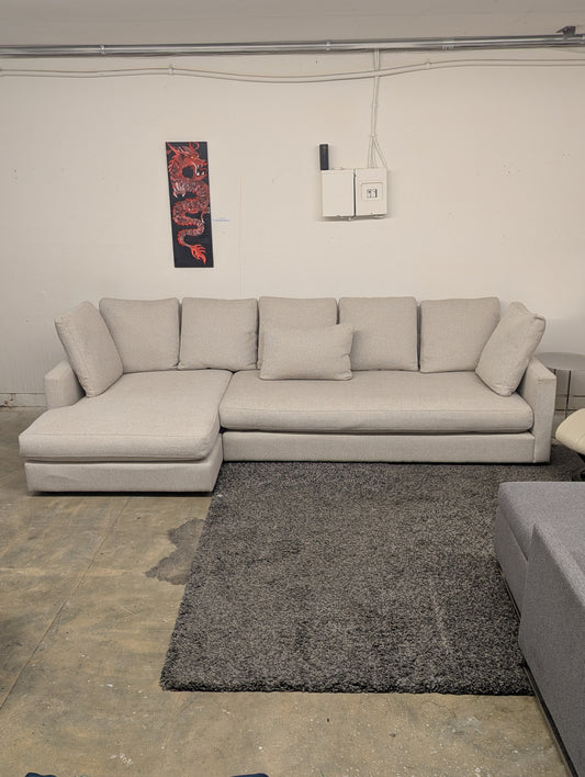 Stylus Ellyn Sectional