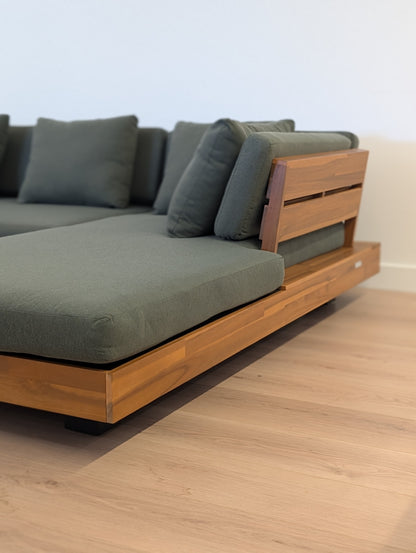 Article Lubek Outdoor Sectional Set (Cover Included)