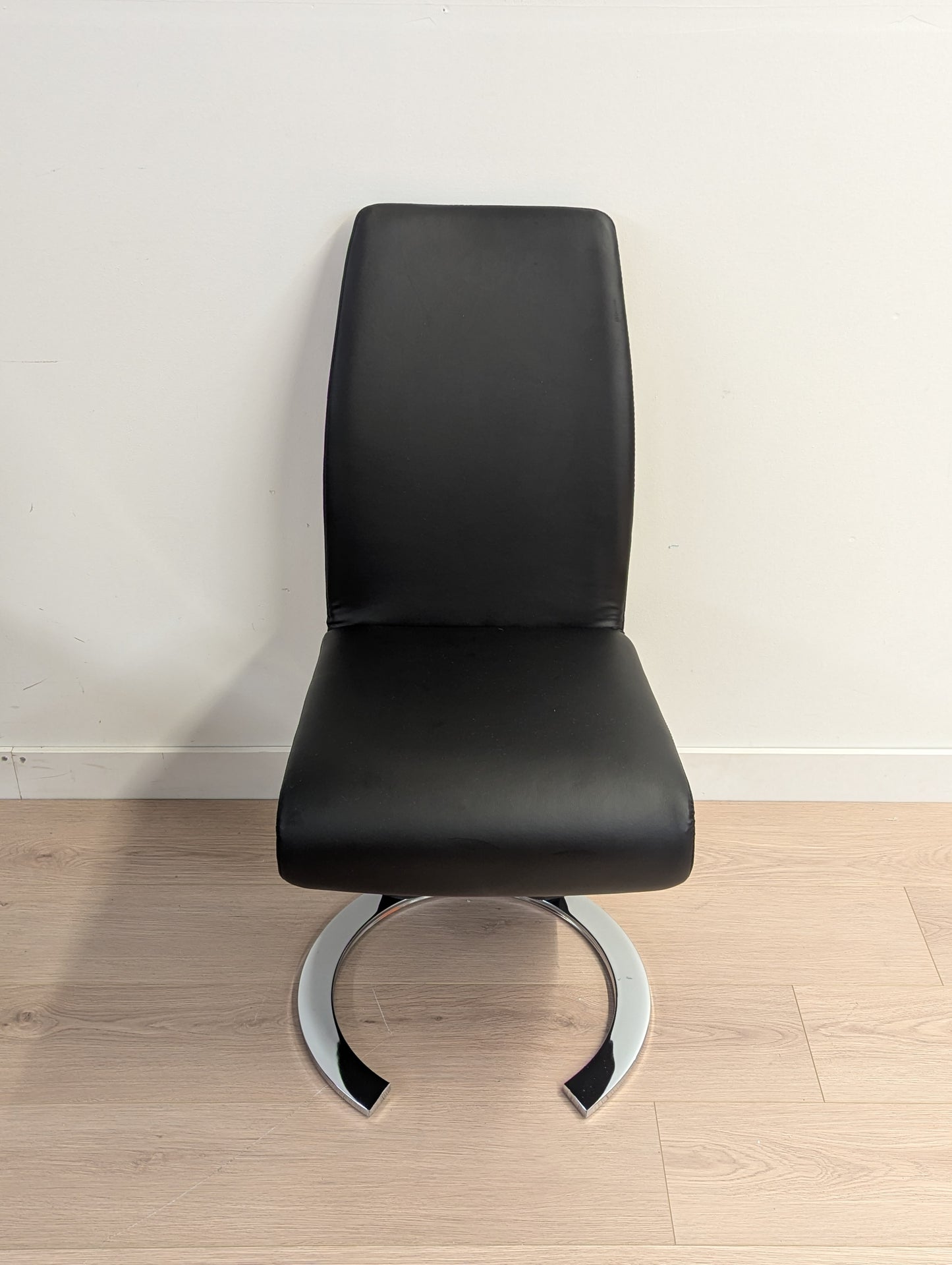 Global Furniture D9002 Dining Chair