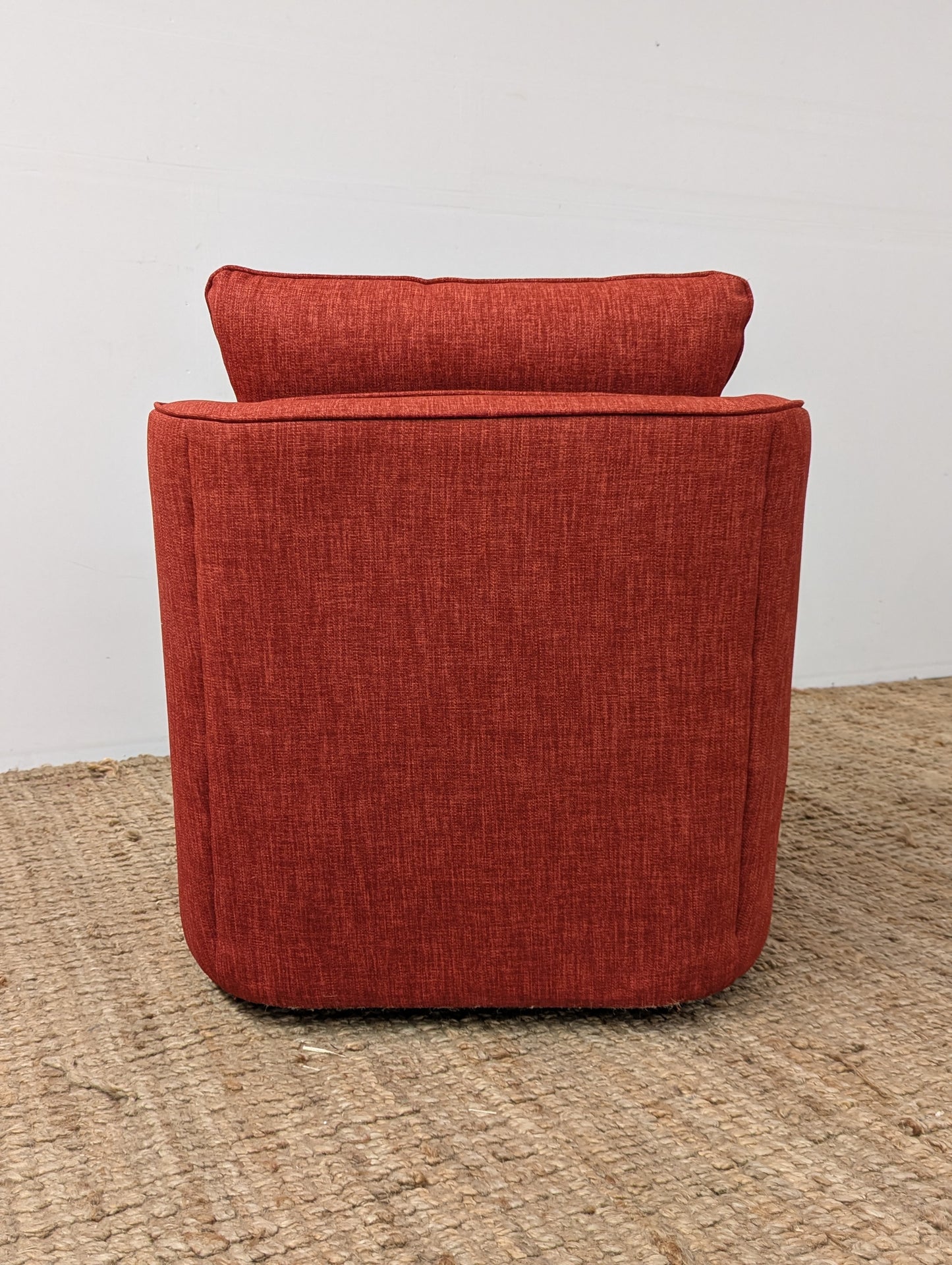 Decor-Rest 2050 Sergio Red Swivel Chair