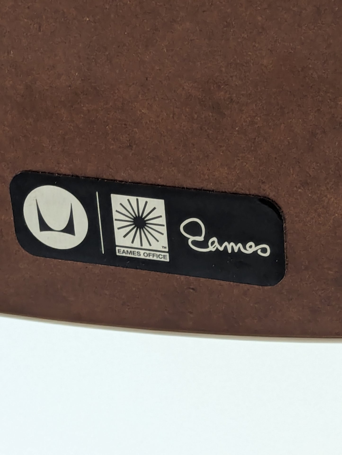 Herman Miller Eames 42" Round Table