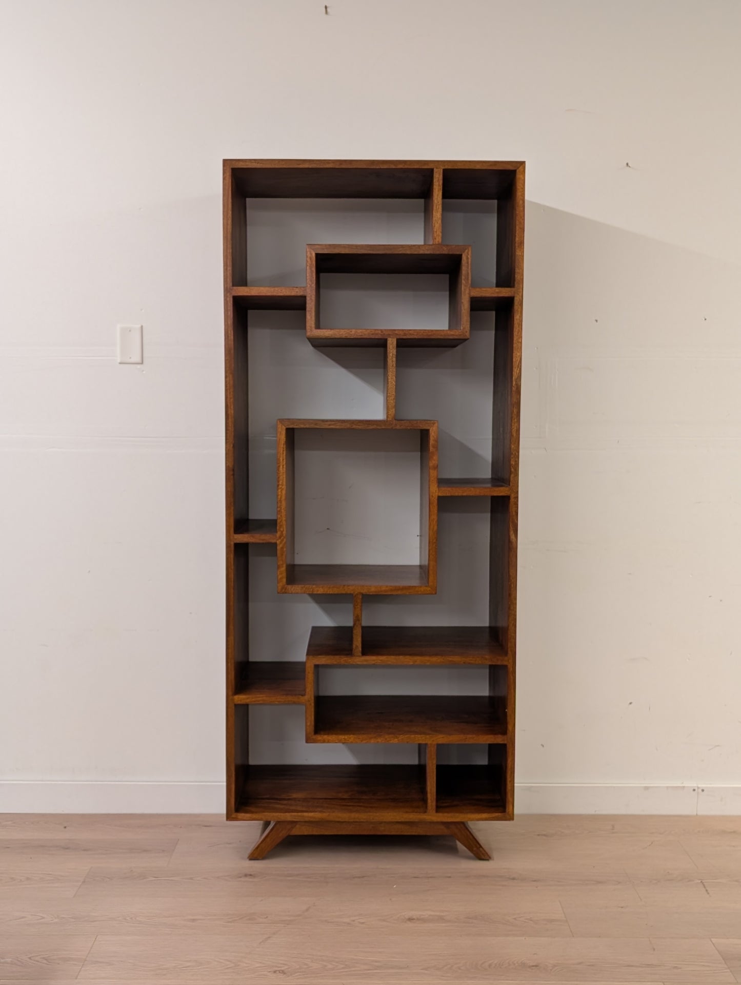 Monarch Sari Mango Wood Bookshelf