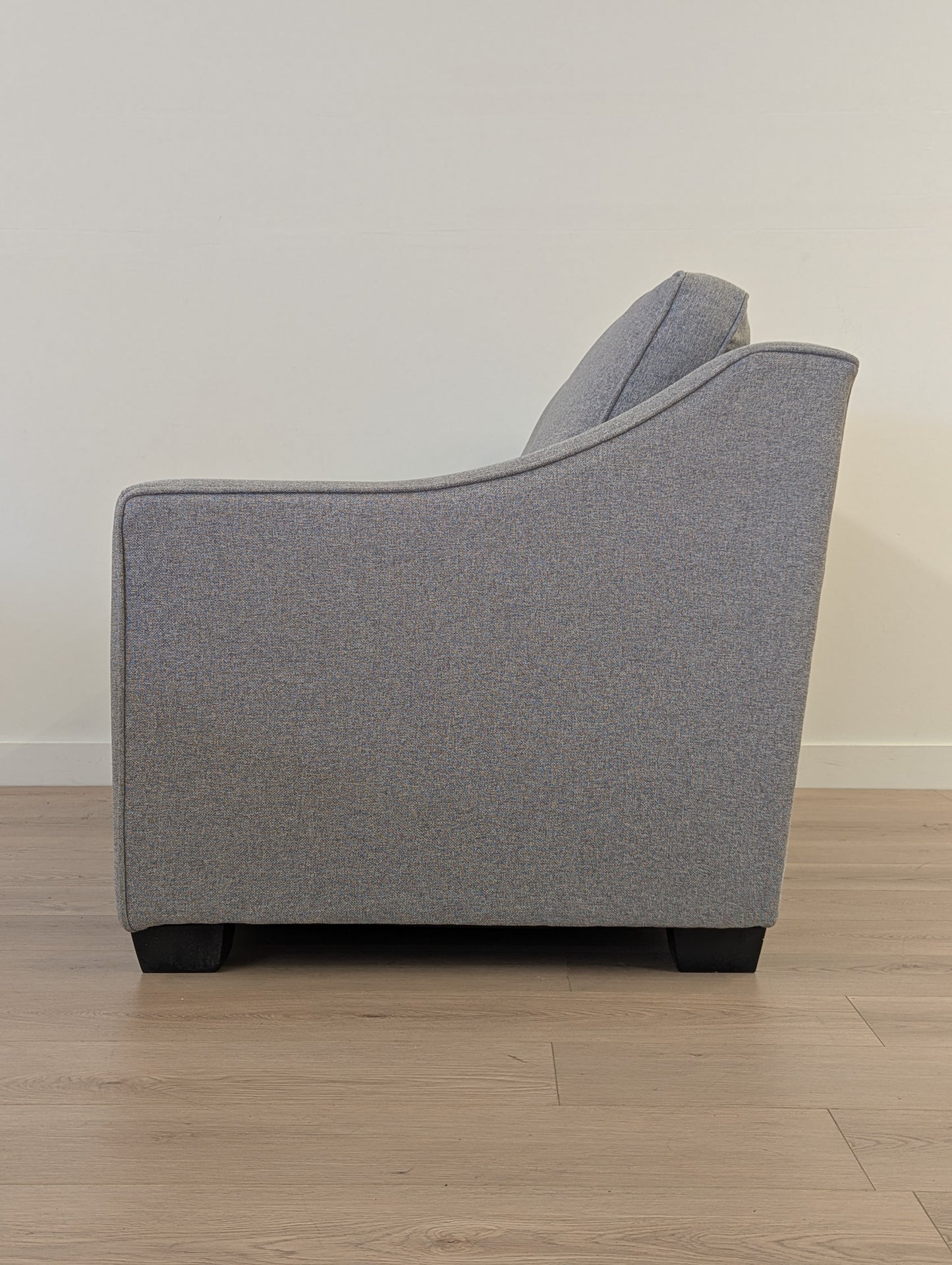 Stylus Zeal Loveseat