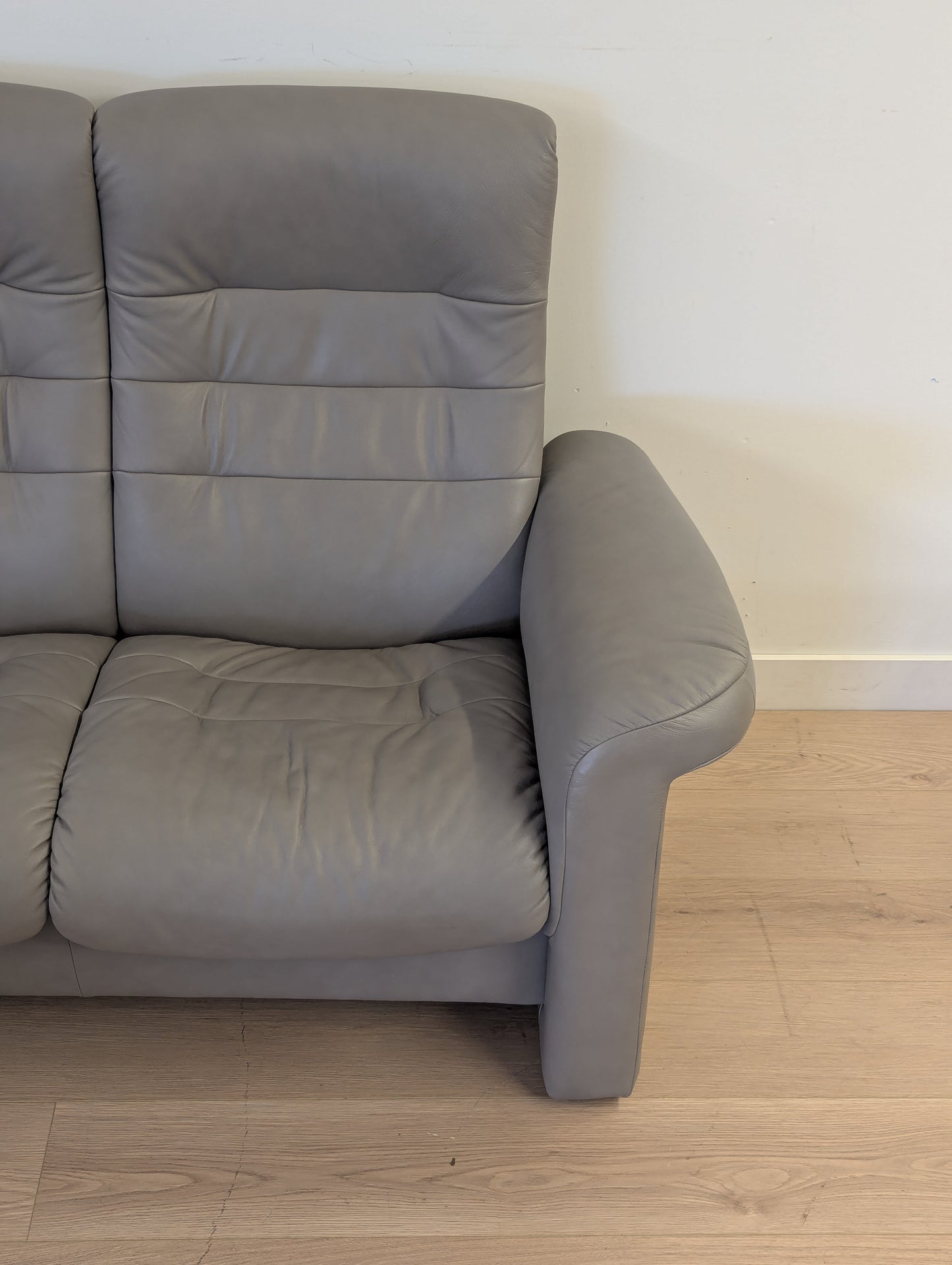Stressless Sapphire High Back Sofa