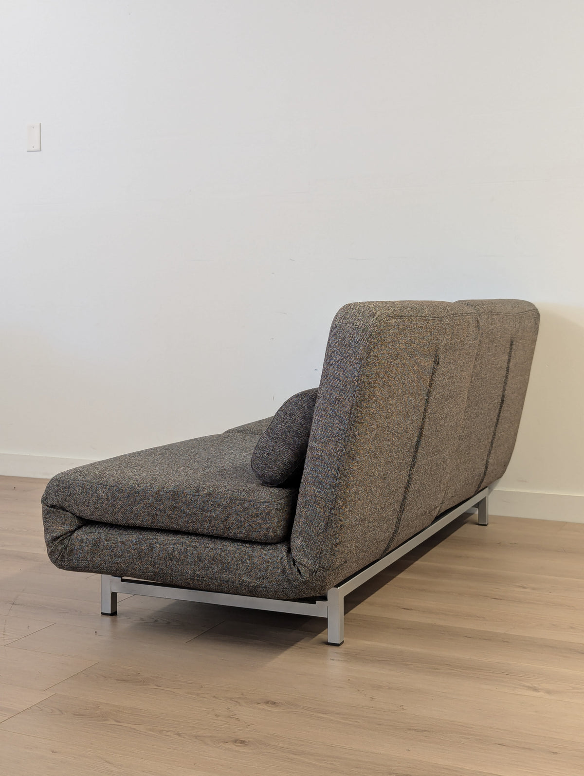 Mobital Icon ISO Swivel Double Sofa Bed