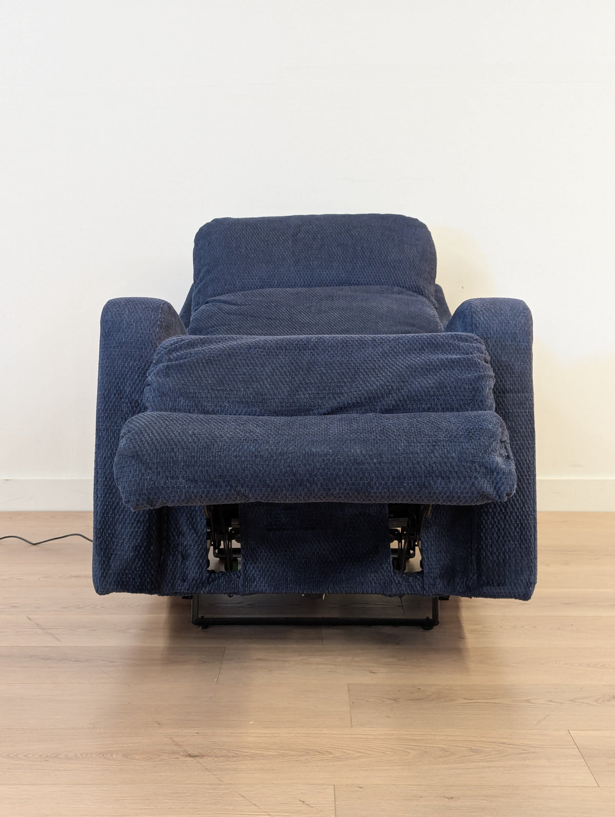La-Z-Boy Finley Power Reclining Chair (2 Available)