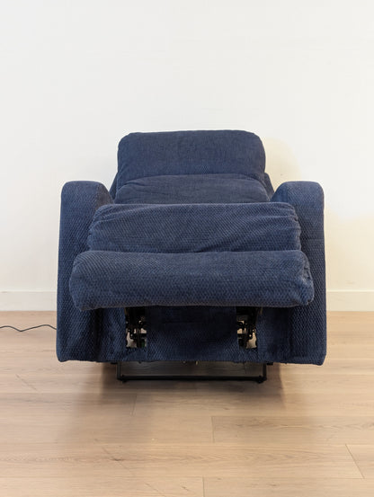 La-Z-Boy Finley Power Reclining Chair (2 Available)