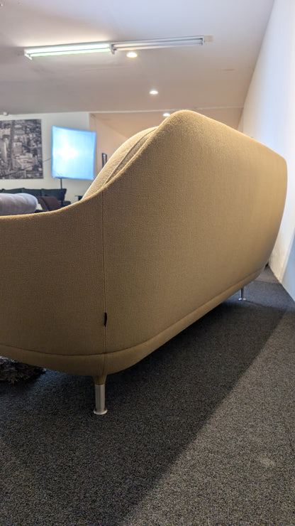 Fritz Hansen Favn JH3 Sofa