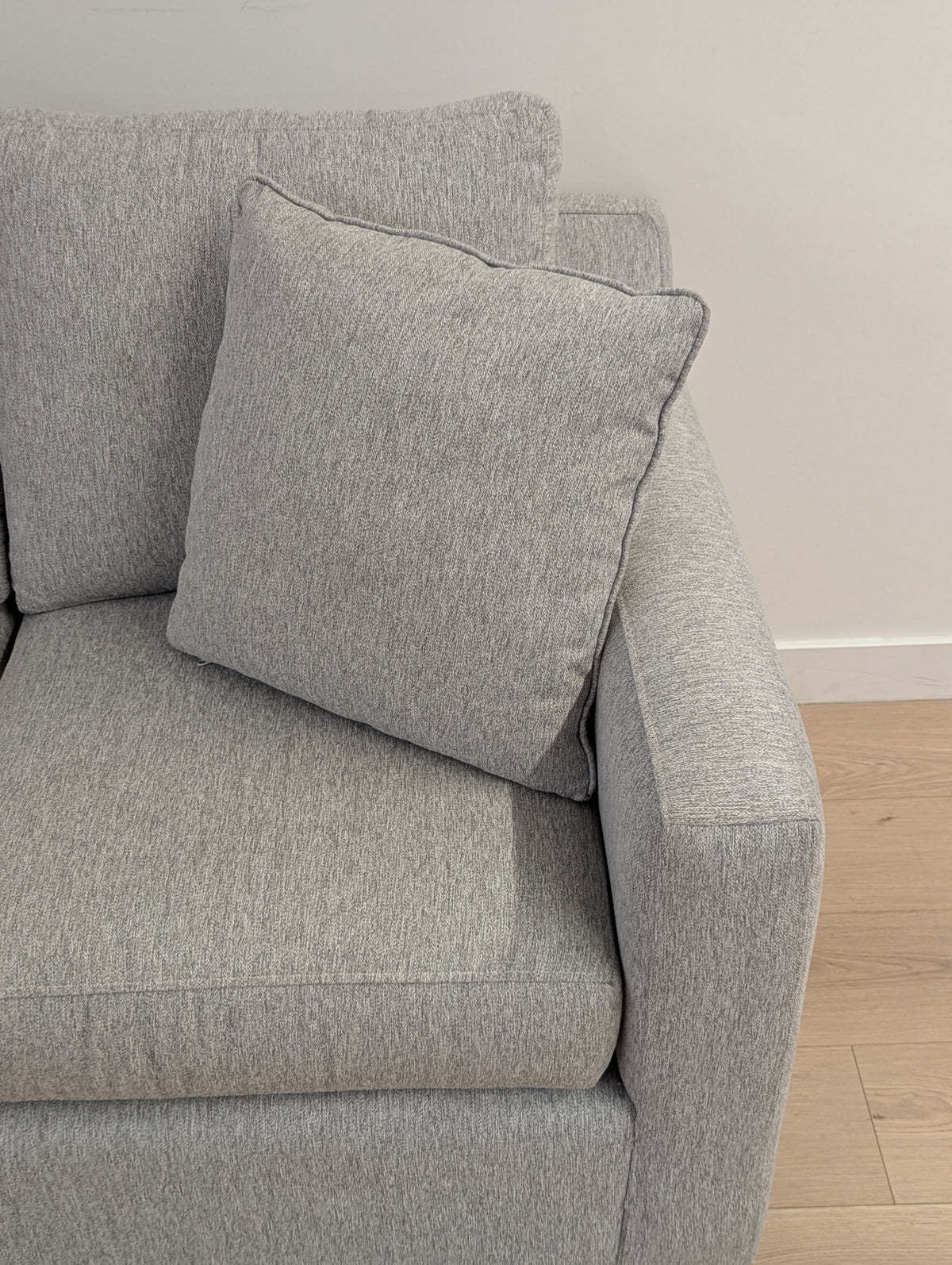 Stylus June Sofa