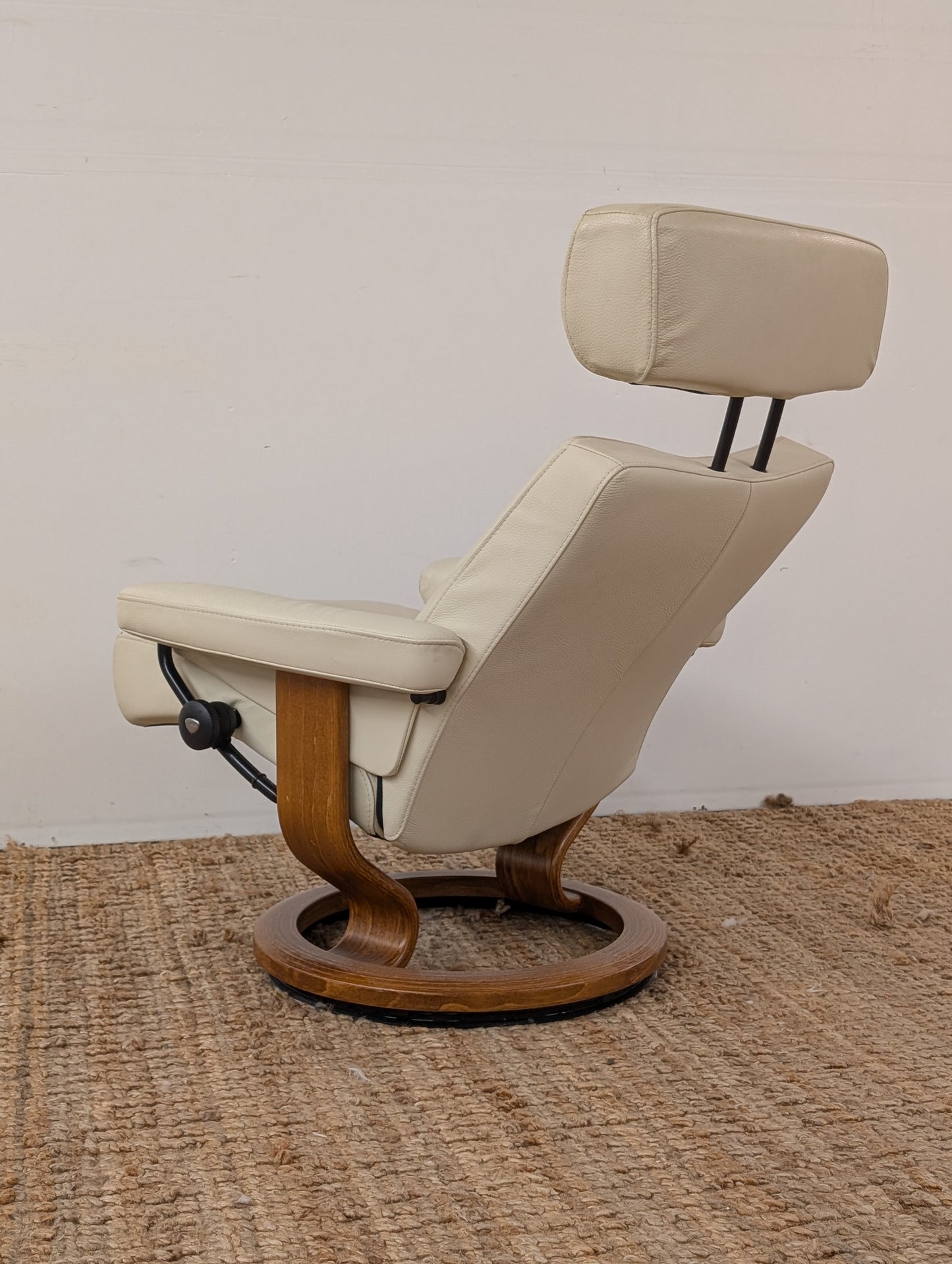 Stressless Taurus Reclining Chair and Ottoman