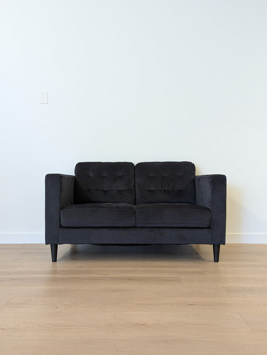 Leon's Athena Loveseat