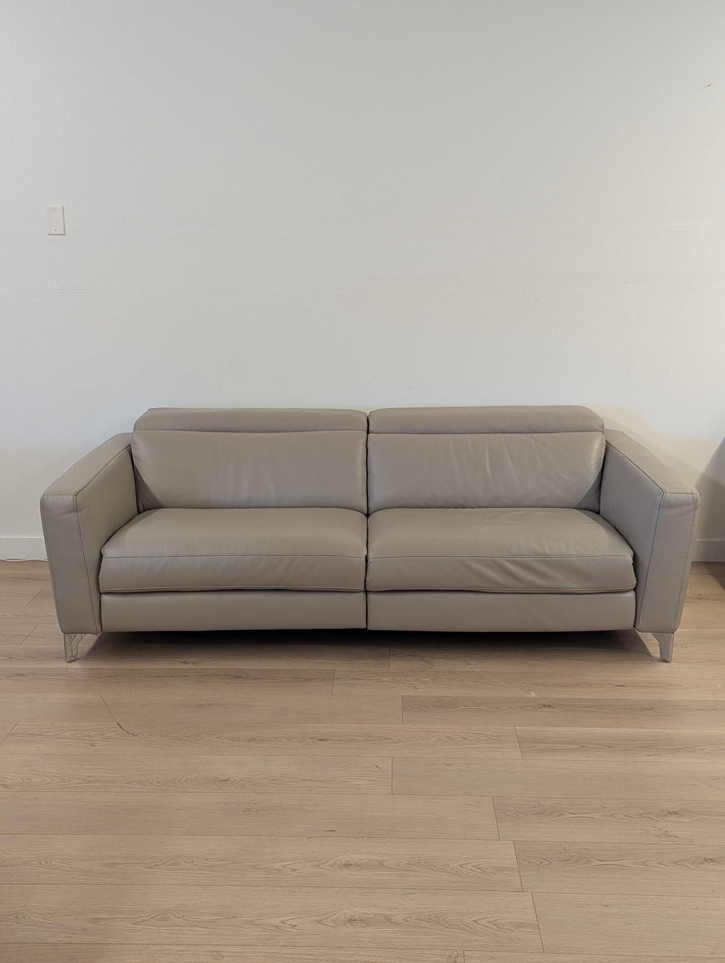 Natuzzi Italia Vola Reclining Sofa