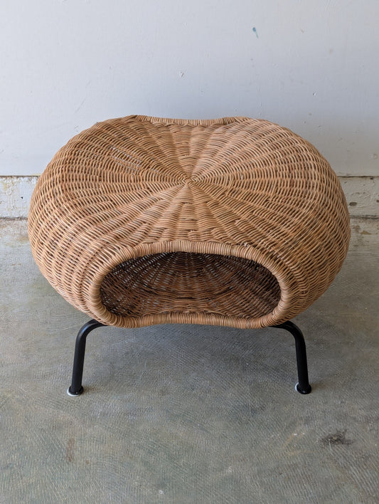 GAMLEHULT
Footstool with storage