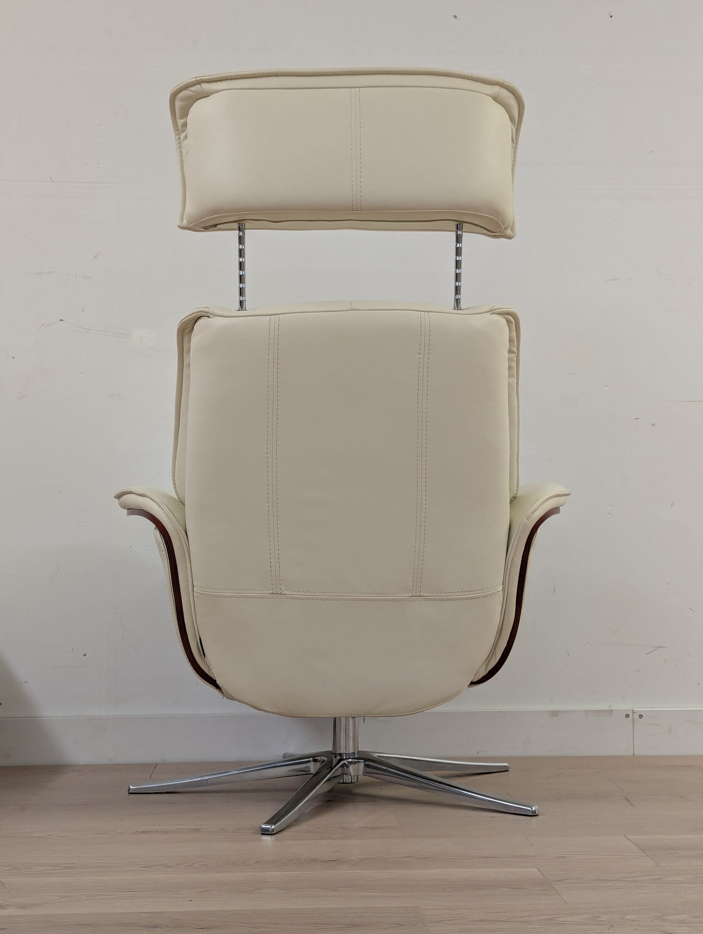 IMG Space 5400S Swivel Leather Recliner + Ottoman