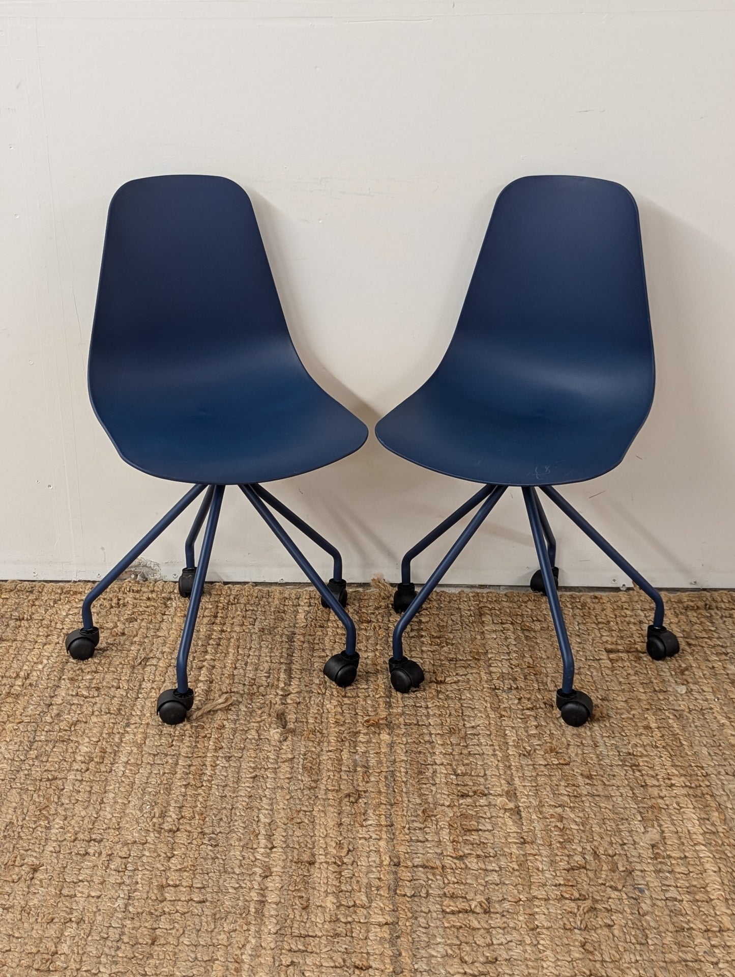 Article Svelti Office Chair - Berry Blue