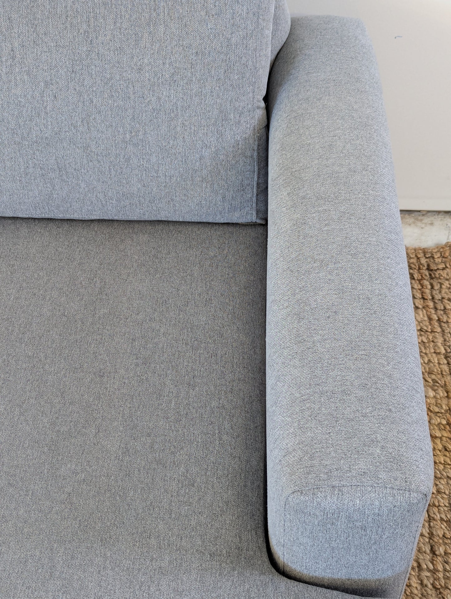 Stylus Bronx Sectional