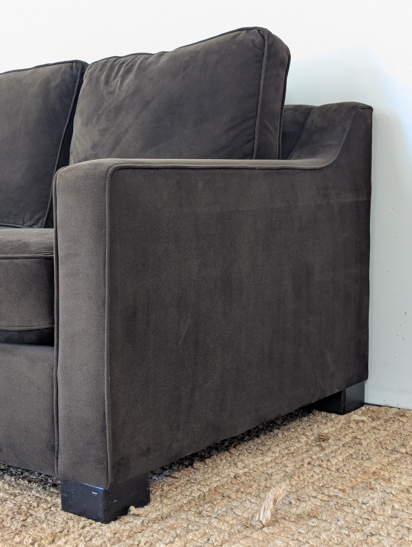 Stylus Metro Sectional