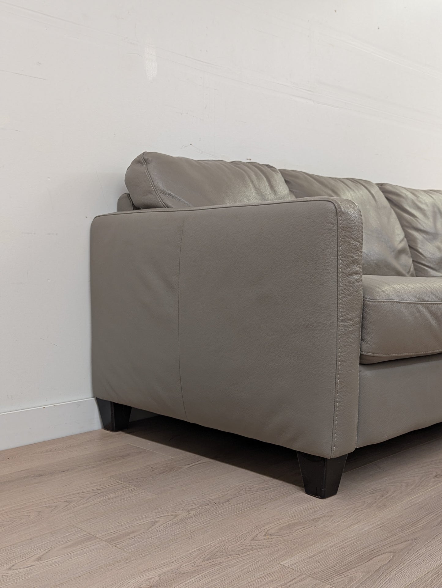 Natuzzi Editions MODB591 Leather Sofa