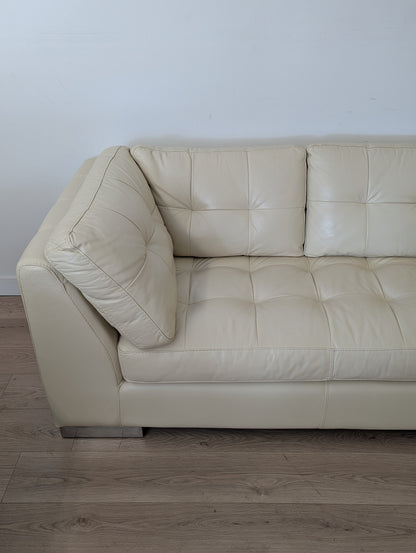 Arizona Leather Newport Sectional with Storage Ottoman