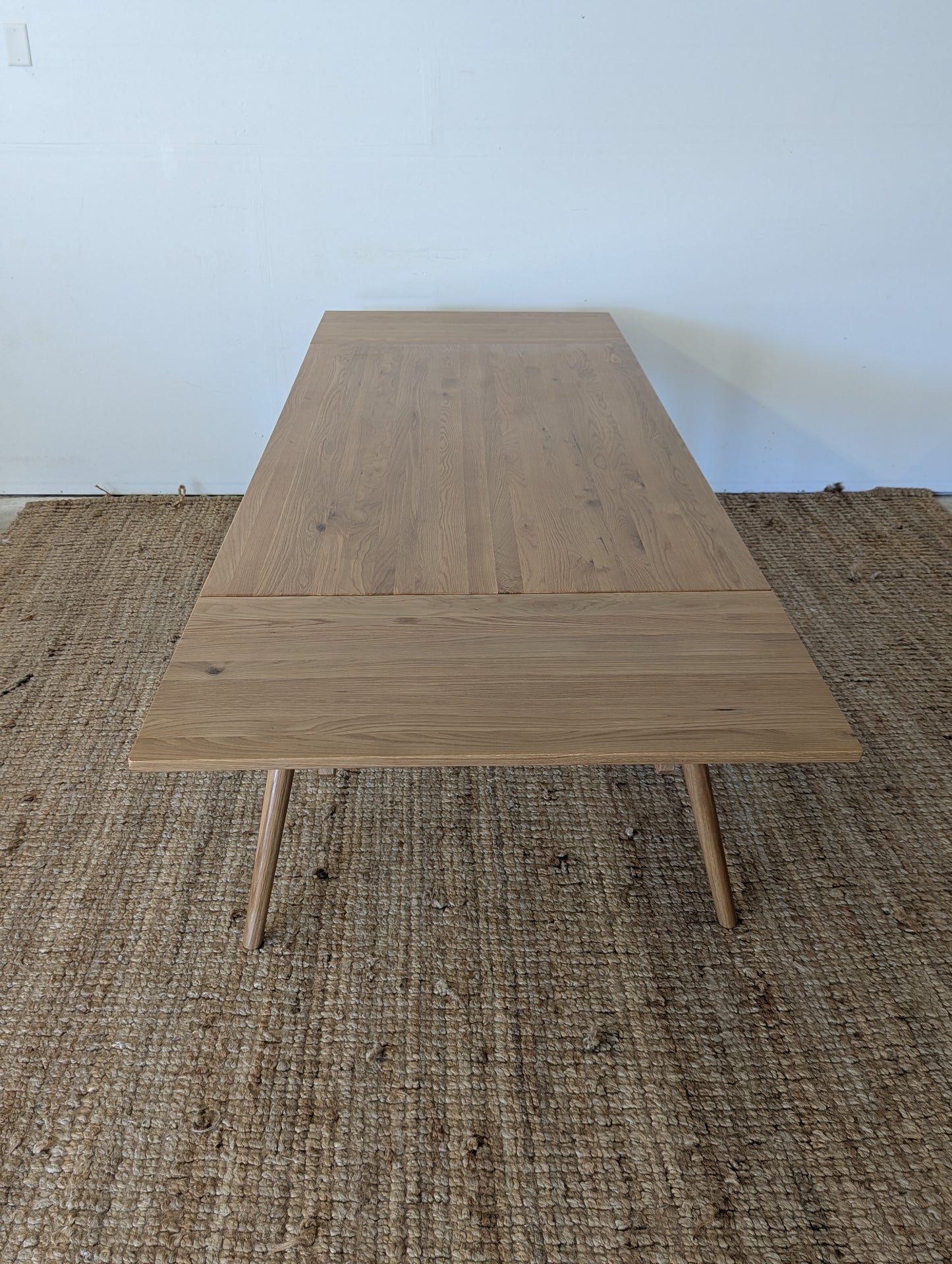 Article Seno Oak Extendable Dining Table