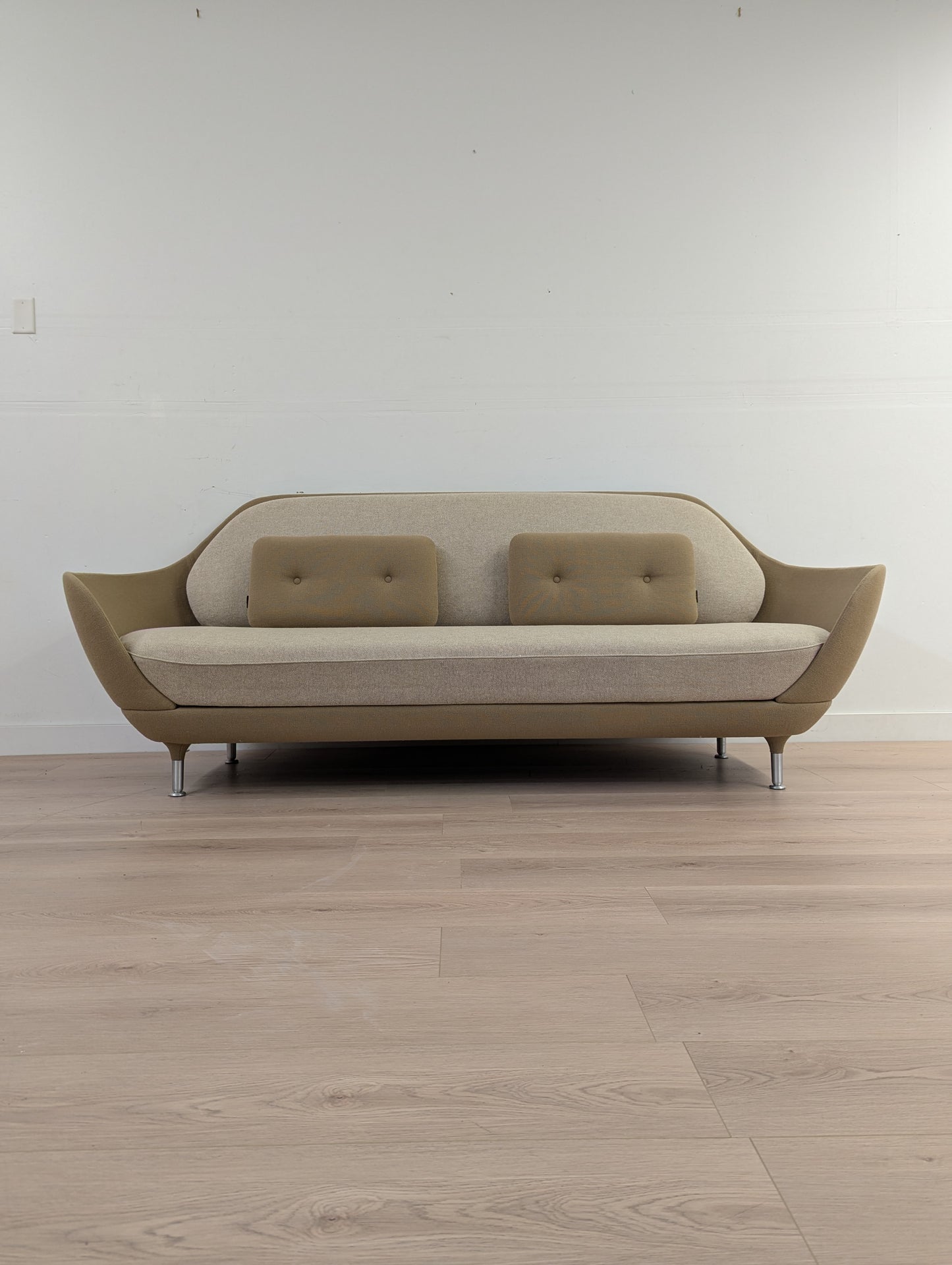 Fritz Hansen Favn JH3 Sofa