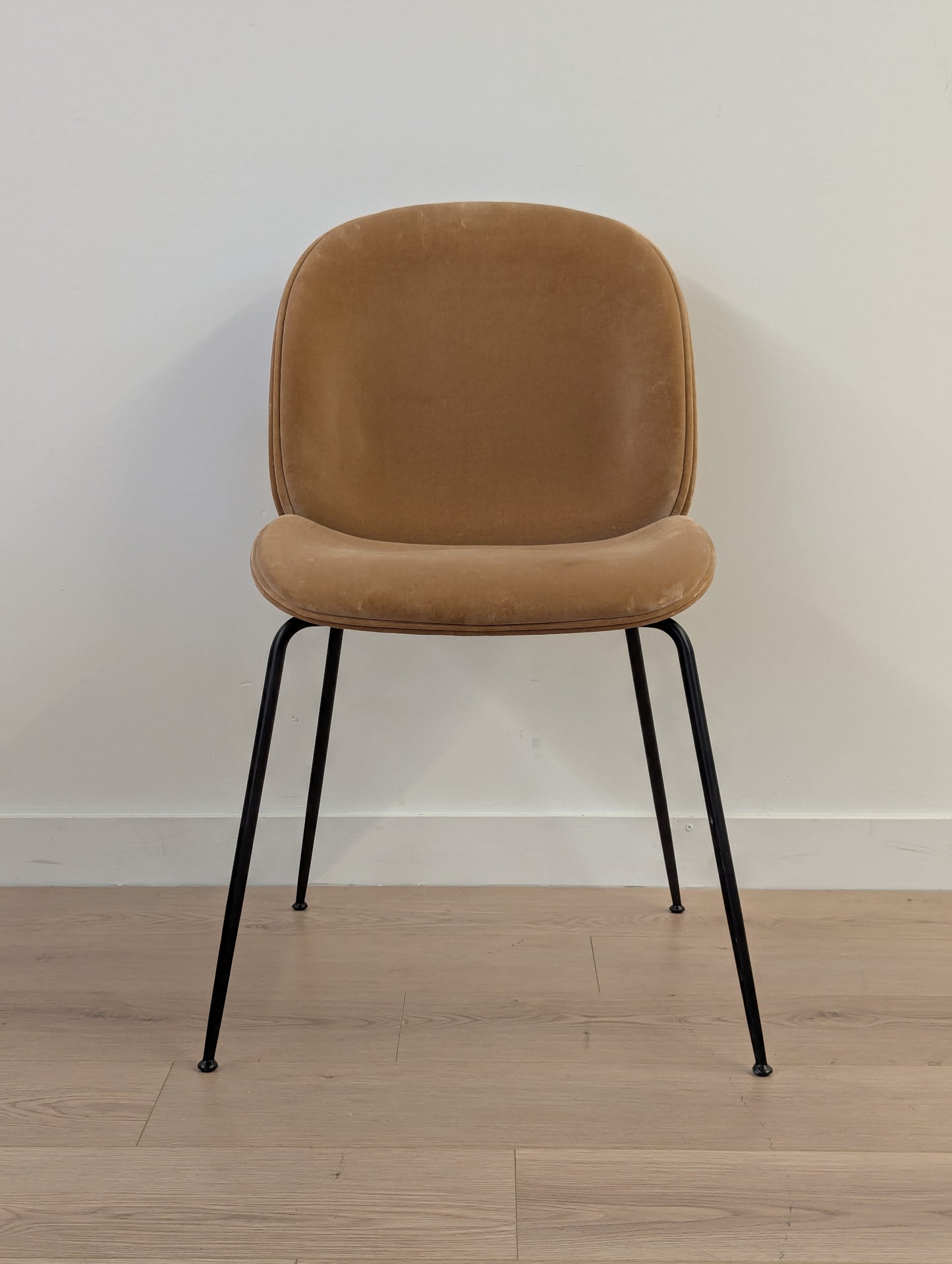 GUBI Beetle Dining Chairs (Set of 4)