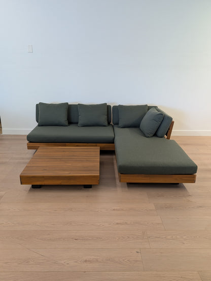 Article Lubek Outdoor Sectional Set (Cover Included)