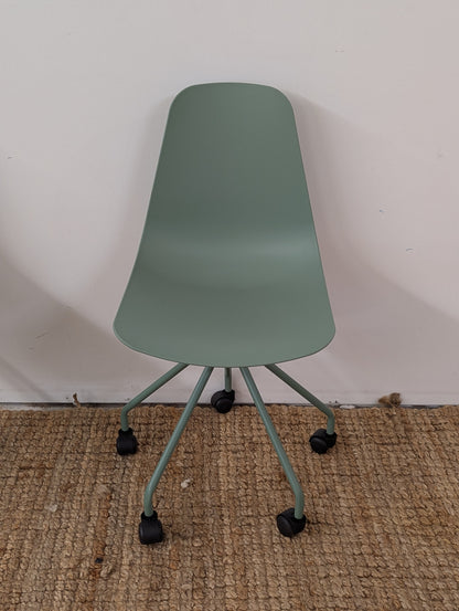 Article Svelti Office Chair - Aloe Green