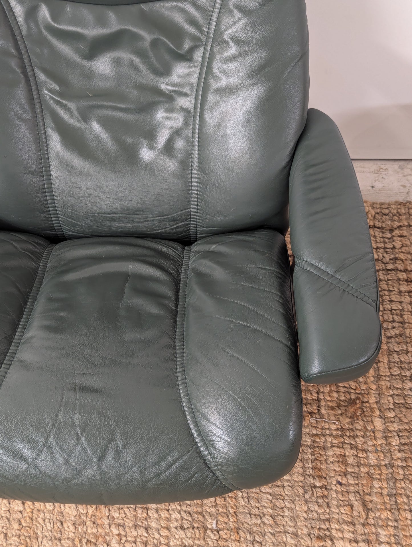 Ekornes Stressless Consul Reclining Chair + Ottoman