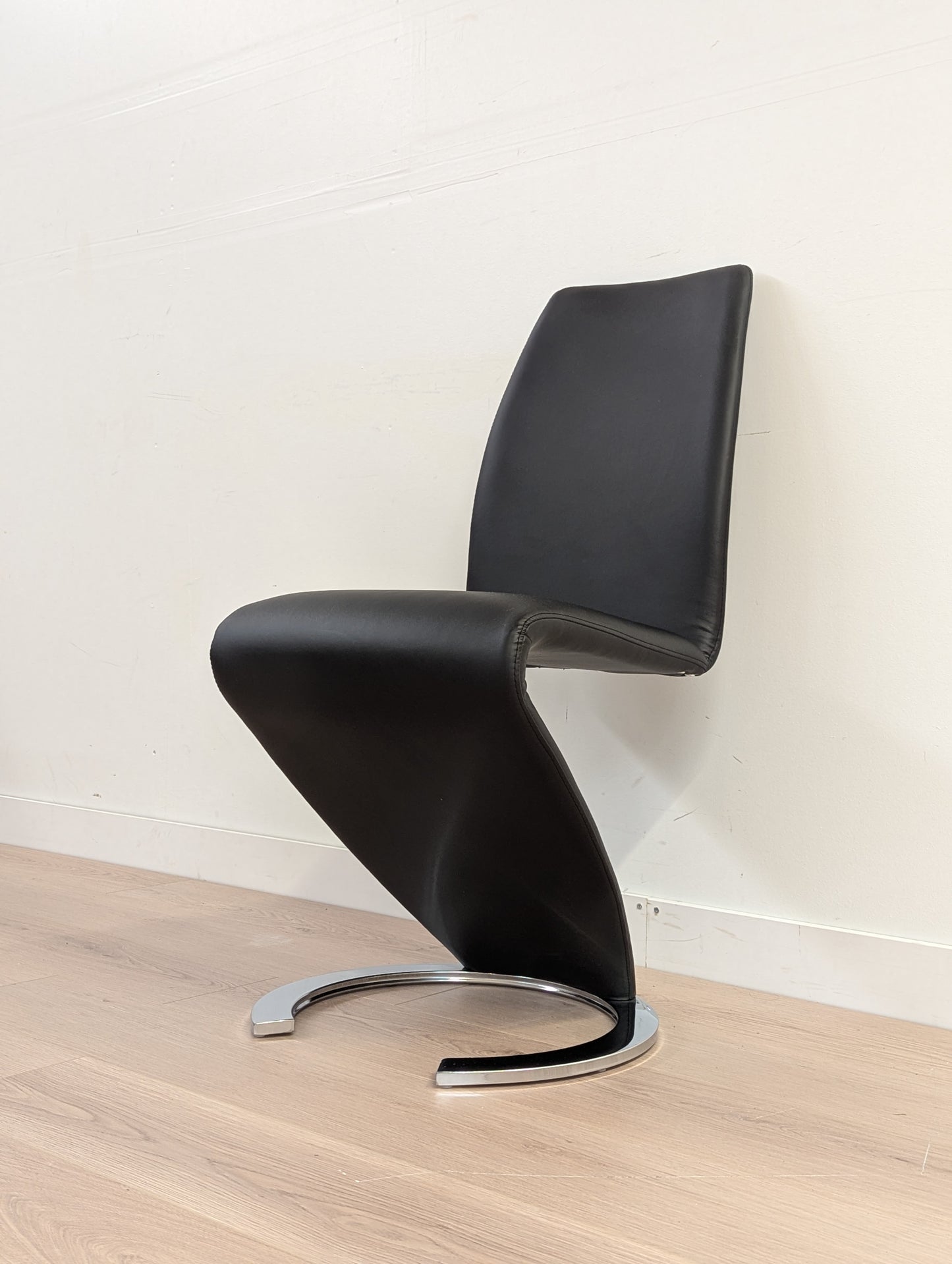 Global Furniture D9002 Dining Chair