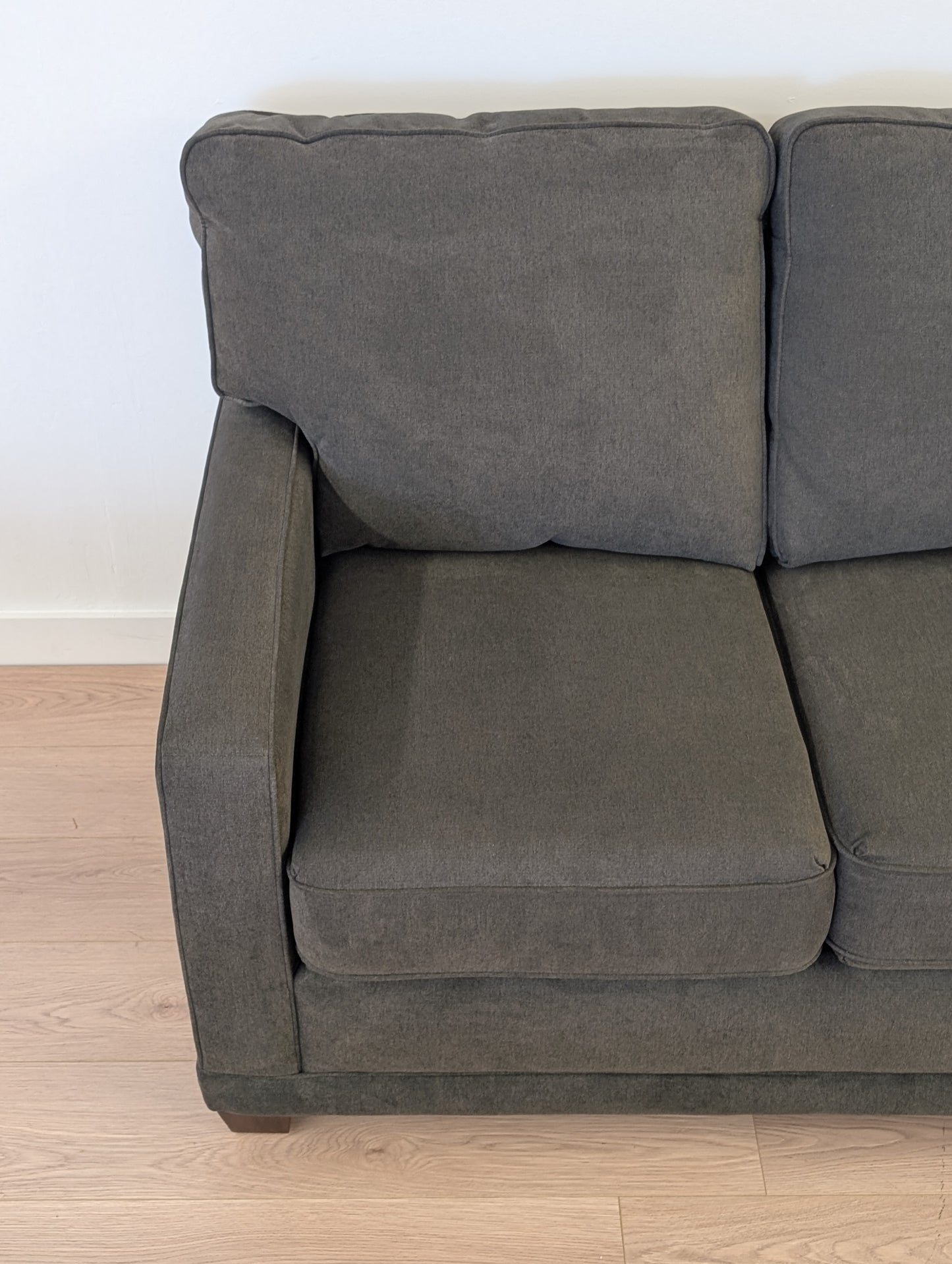 La-Z-Boy Kennedy Loveseat
