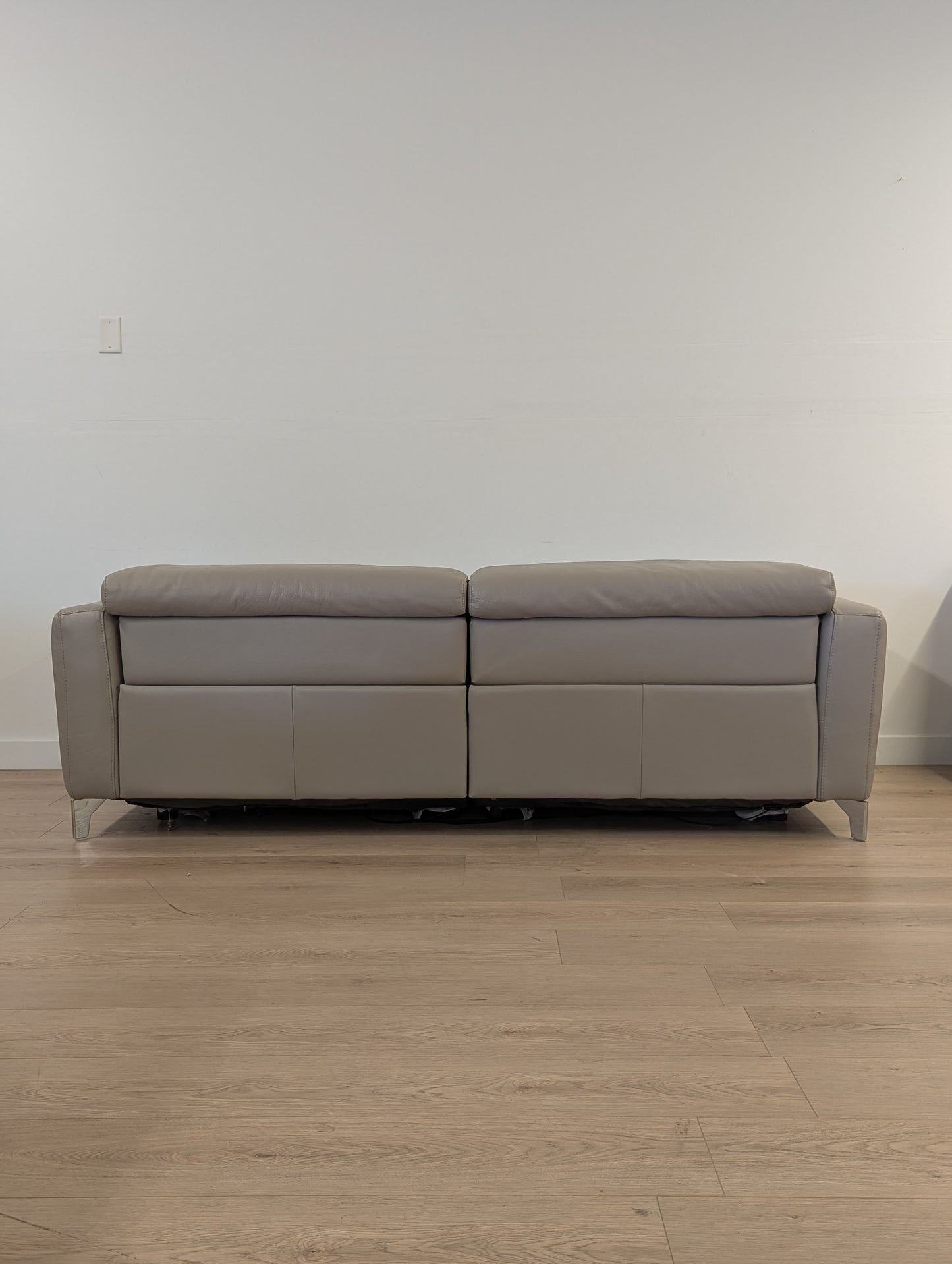 Natuzzi Italia Vola Reclining Sofa