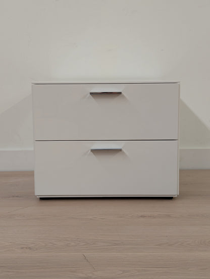 Montis Intu 2 Drawer Nightstand