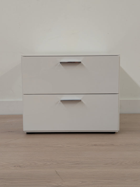 Montis Intu 2 Drawer Nightstand