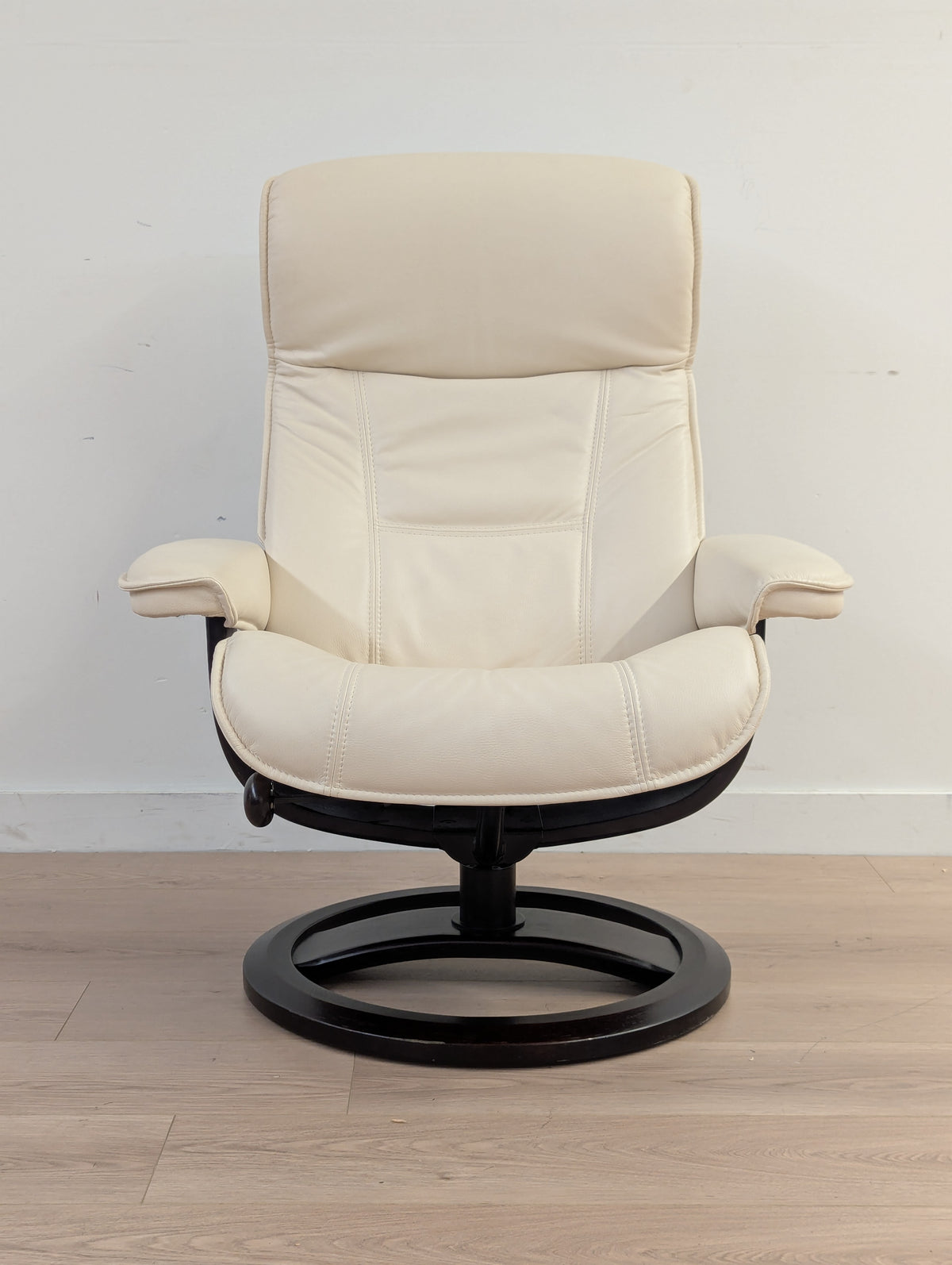 IMG Nordic 21 Comfort Glide Swivel Recliner with Ottoman
