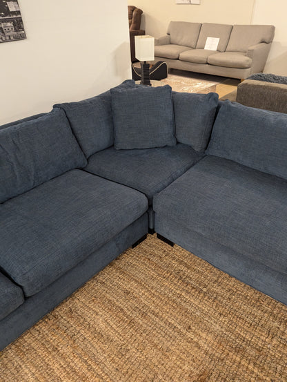 Stylus Skyla Sectional