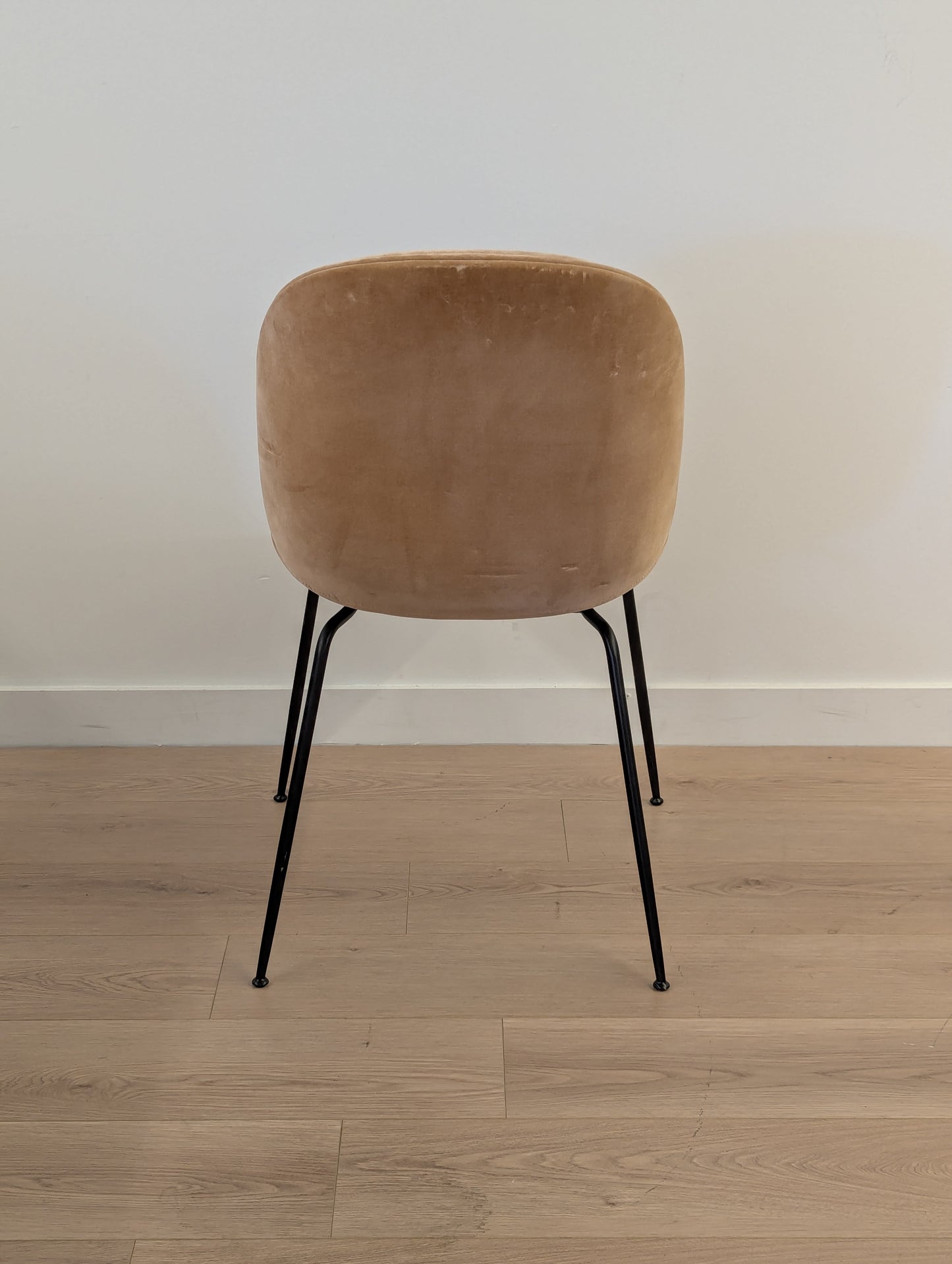 GUBI Beetle Dining Chairs (Set of 4)