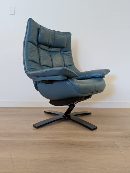 Natuzzi Italia Re-Vive Quilted King 600K Swivel Chair + Ottoman