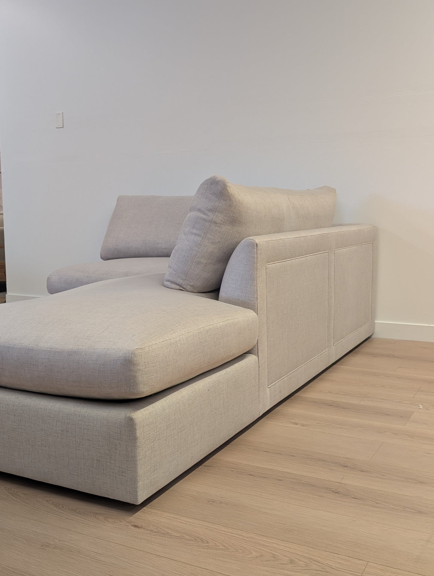 Rene Cazares Messina RHF Corner Sectional (With Paneling)