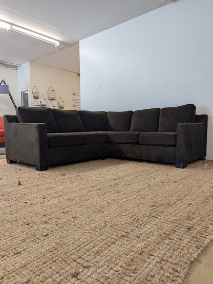 Stylus Metro Sectional