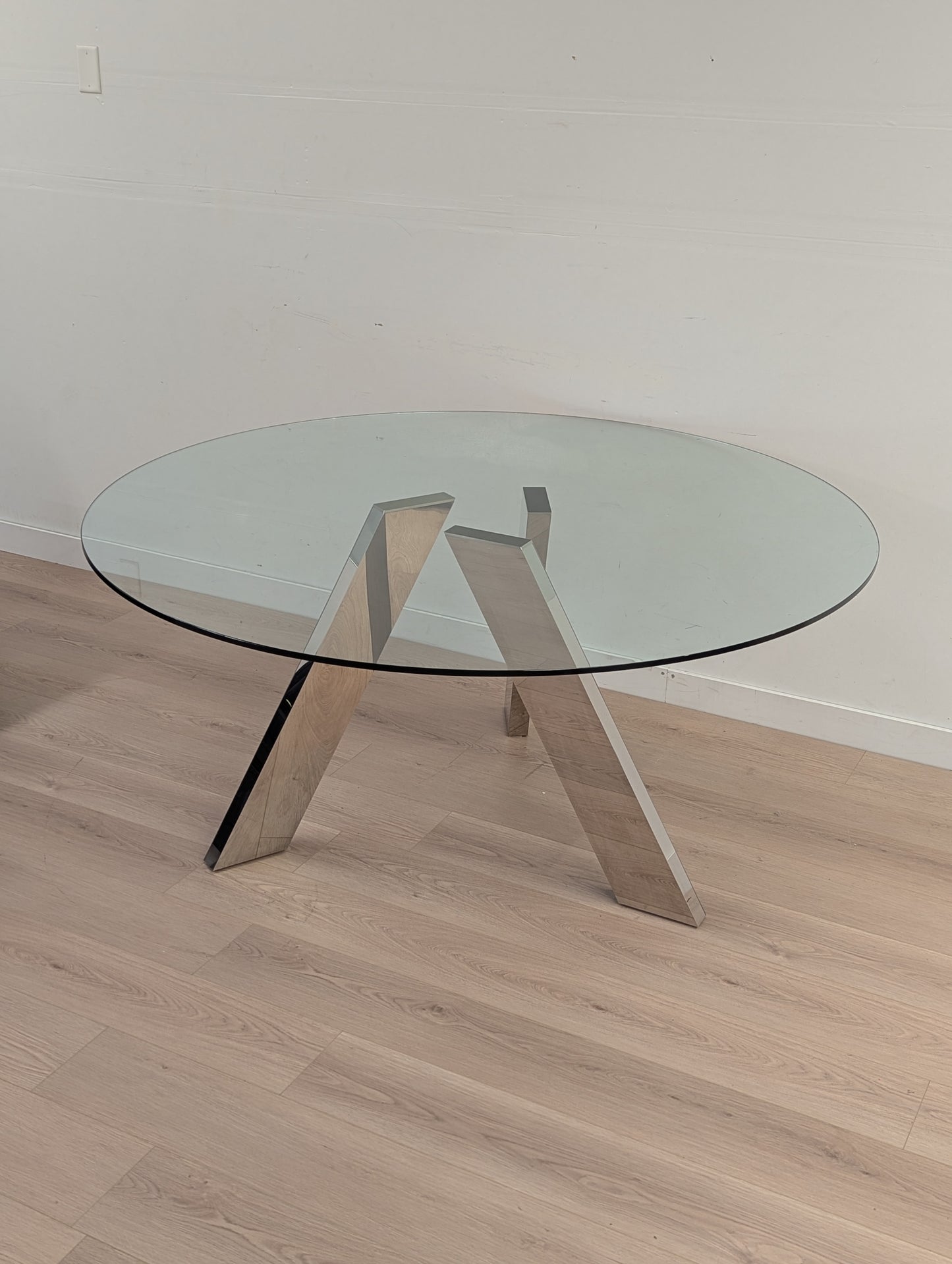 Former Fix Glass 63" Dining Table